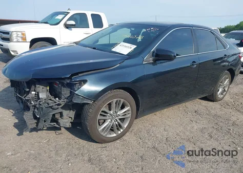 2015 Toyota Camry Se z USA, uszkodzony, nr VIN 4T1BF1FK8FU003330